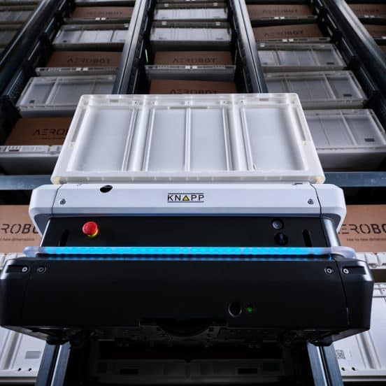 AeroBot-robotarna rör sig självständigt i tre dimensioner, utan att vara begränsade av navigationslinjer.