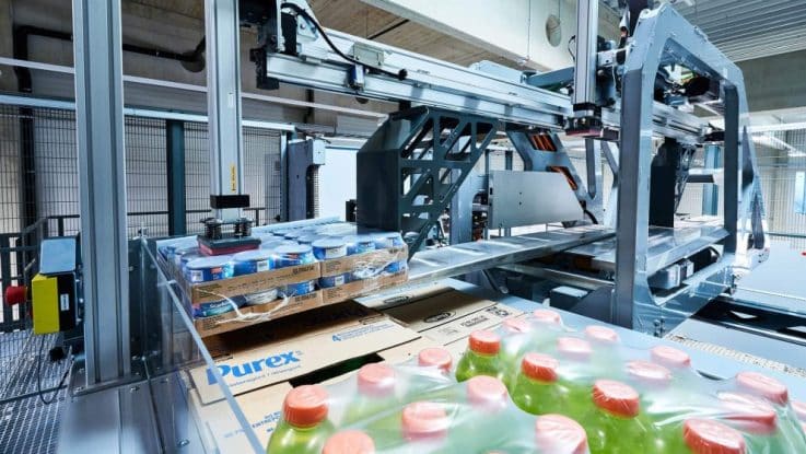 Runpick robotic universal picker