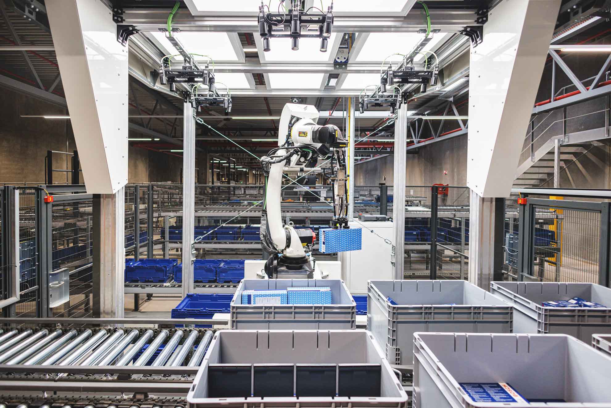 KNAPP-FTZ-pie-robot-20260109-web Pick-it-Easy Robot at FTZ warehouse