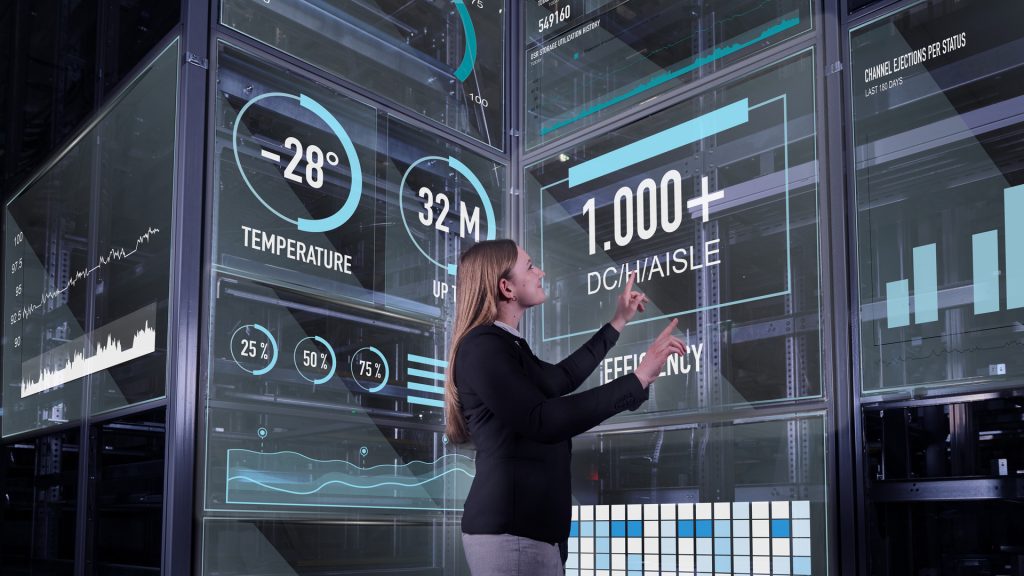 mit-software-ans-steuer-1024x576 woman using touchscreen with data